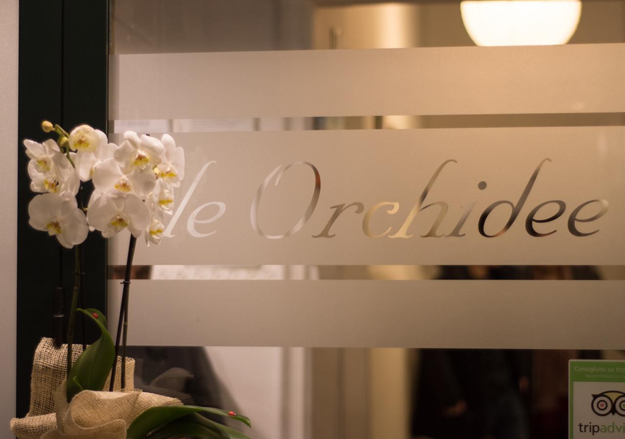 Hotel Le Orchidee Наполи Екстериор снимка